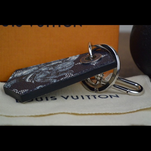 [SOLD] Louis Vuitton SAVANE KEY HOLDER Chapman Bro - Picture 7 of 7